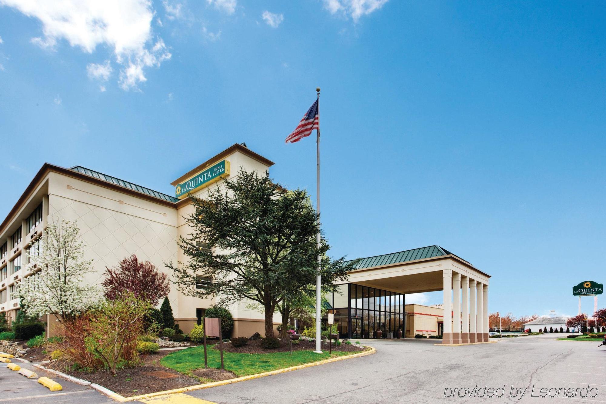 La Quinta By Wyndham Clifton/Rutherford Exterior foto